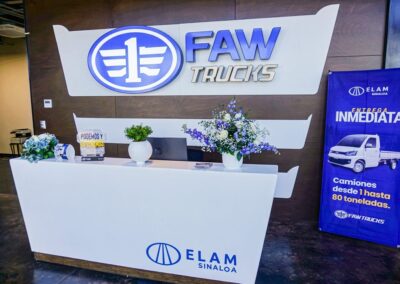 Mostrador de recepción de la agencia FAW Trucks de Culiacán, Sinaloa